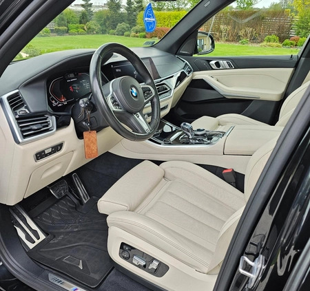 BMW X5 M cena 269000 przebieg: 105000, rok produkcji 2019 z Łobez małe 106